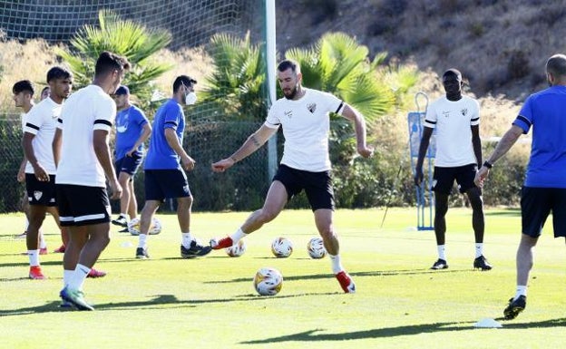 El Málaga comienza un intenso trabajo en Alhaurín el Grande cara a la Liga