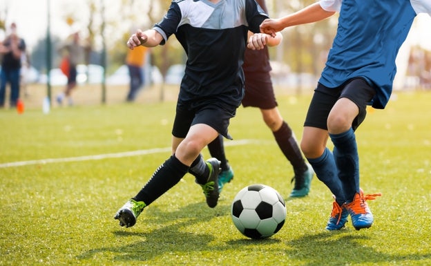 El Ayuntamiento de Málaga remodelará las instalaciones del campo de fútbol de Guadalmar