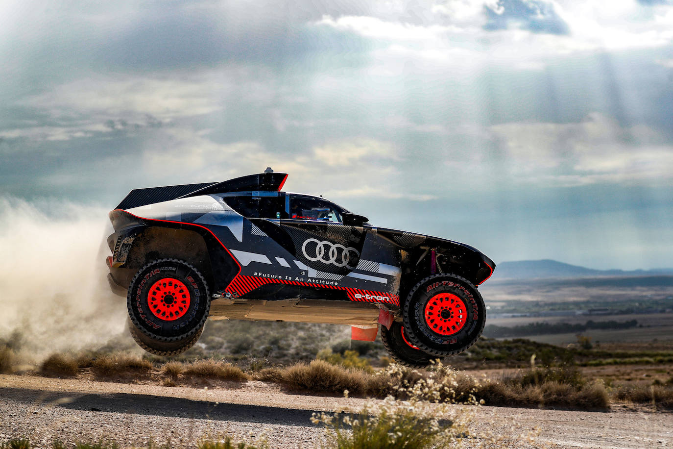 El prototipo de Audi para el Rally Dakar completa ocho días de pruebas en España