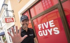 Las hamburguesas de Five Guys aterrizan en Málaga