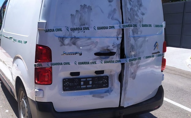 Conducen una furgoneta con 400 kilos de hachís por Marbella y se encuentran de frente a la Guardia Civil