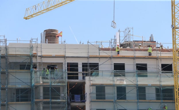 La Junta licita obras de eficiencia energética para otras 30 viviendas en el centro de Málaga