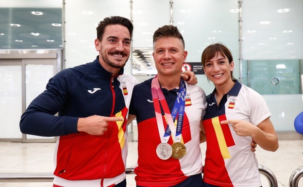 Los medallistas olímpicos Damián Quintero y Sandra Sánchez ya están en casa