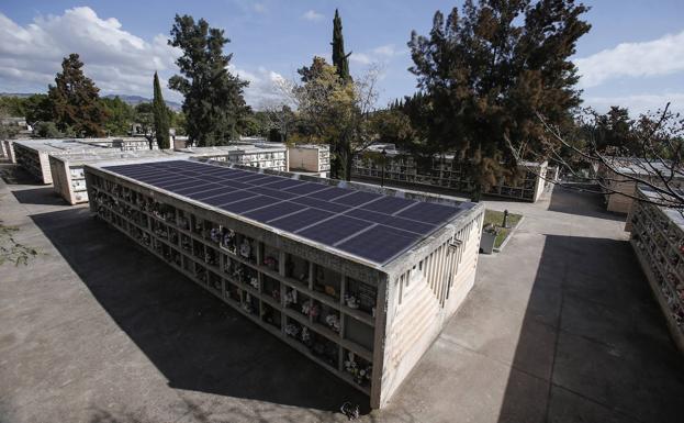 Málaga proyecta grandes parques solares para ahorrar en la luz y vender energía eléctrica a la red