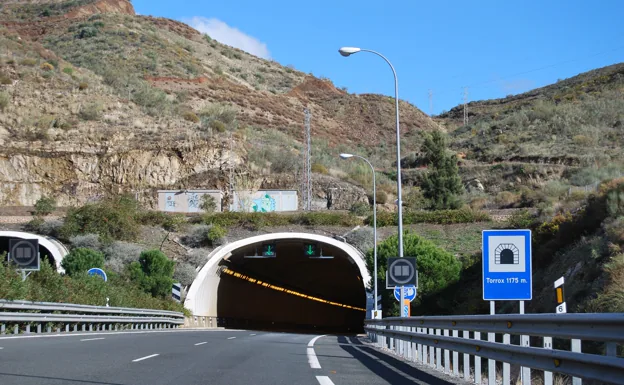 El Ministerio de Transportes invertirá 19,4 millones en mejorar la seguridad vial de cinco túneles de la A-7 en la Axarquía