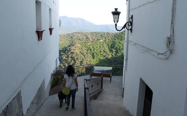 Algatocín, una mirada tranquila al Bajo Genal en verano