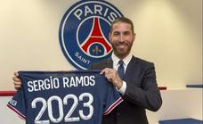 Sergio Ramos estará un mes más de baja