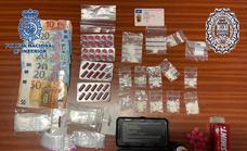Intervienen numerosas pastillas contra la disfunción erectil a un detenido por pasar droga en La Nogalera