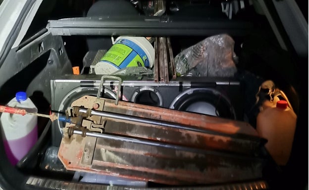 Dos detenidos tras ser sorprendidos robando en una casa rural en Riogordo