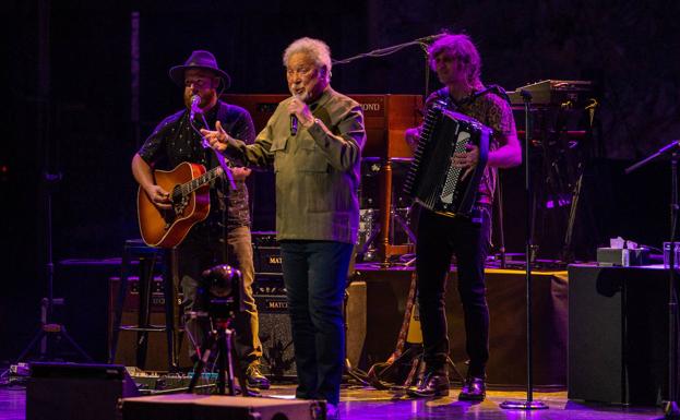 Larga vida a Tom Jones