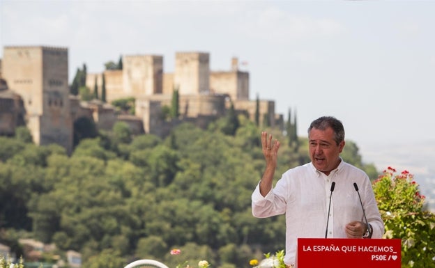 Juan Espadas priorizará las políticas de memoria histórica cuando llegue a la Junta de Andalucía