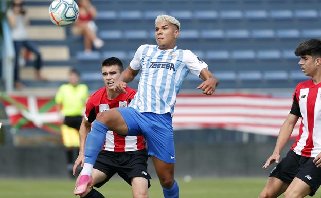 El canterano Loren, convocado con la selección sub-19