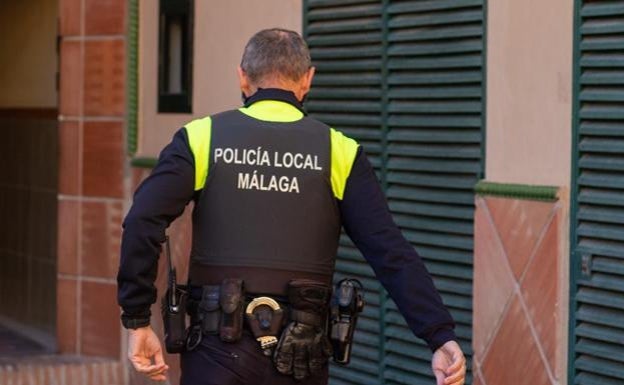 Detenido en Málaga por darle un puñetazo en la cara a su pareja y agarrarla del cuello