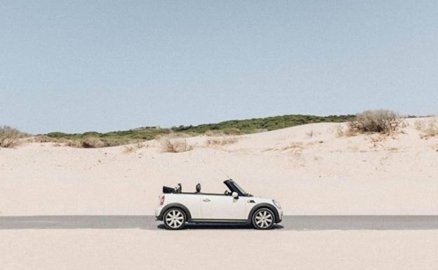 Elementos a revisar en profundidad si has estado con el coche en la playa