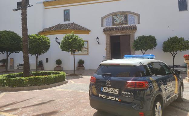 La Policía Nacional esclarece una docena de robos con fuerza en comercios de Marbella en lo que va de verano