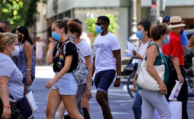 Estos son los municipios andaluces que superan la tasa mil a horas de revisar el toque de queda