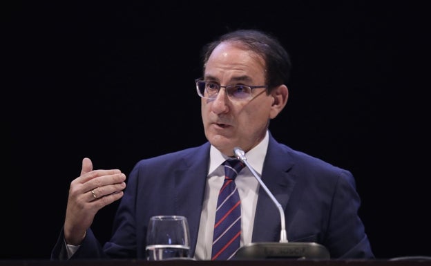 Los empresarios piden a Vox en pleno debate sobre los presupuestos que contribuya a la estabilidad