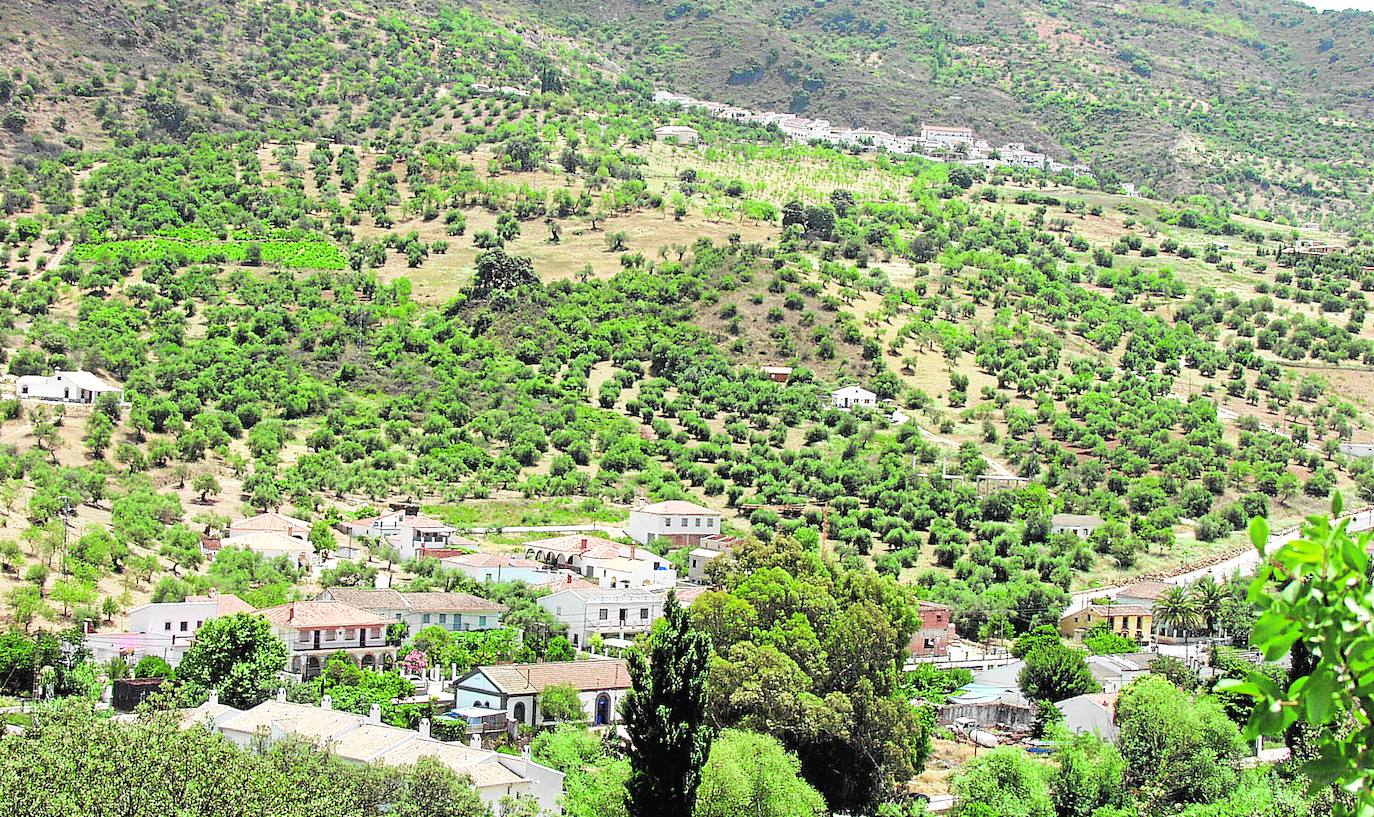 Jimera de Líbar, un edén entre parques naturales