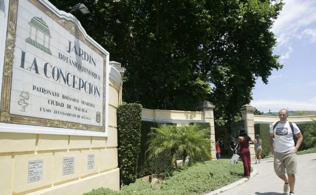 El Ayuntamiento de Málaga defiende el espectáculo navideño en el jardín de La Concepción como una forma de acercarlo a los ciudadanos