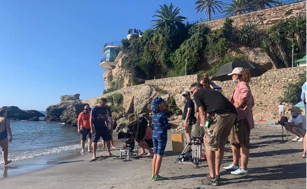 Recala en Nerja el rodaje de la serie británica 'No return'