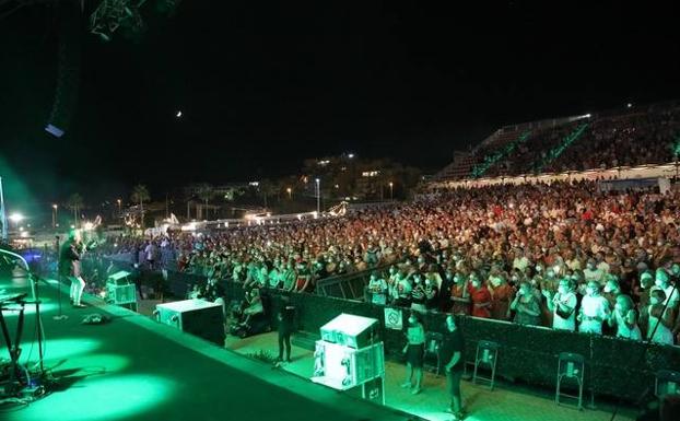 Thomas Helmig en Fuengirola: cinco mil daneses en el concierto de pie con un artista internacional más grande de España