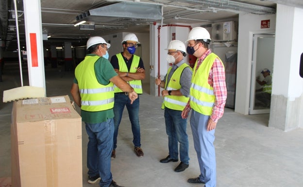 El nuevo 'parking' de 500 plazas en Las Lagunas abrirá en las próximas semanas