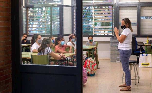 Arranca el curso en la ESO y Bachillerato con las dudas sobre la evolución de la pandemia y las recuperaciones