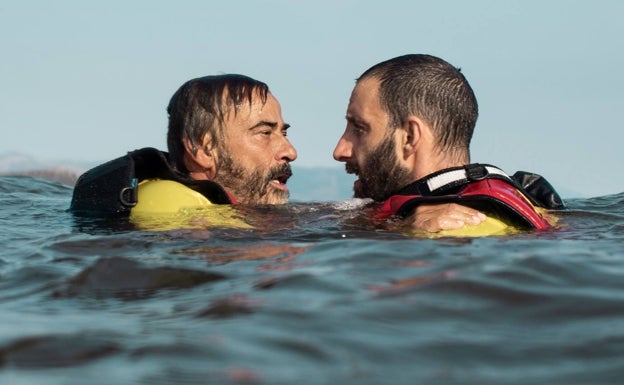 Dani Rovira frente a Pedro Almodóvar en la carrera por el Oscar