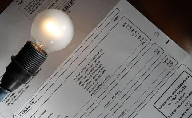 El precio de la luz sigue desbocado: otro máximo histórico de 188,18 euros para este jueves