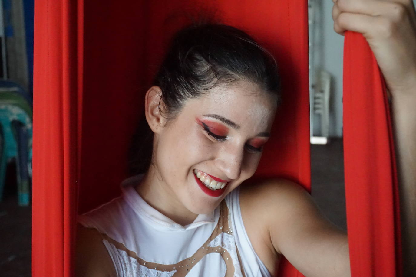 Victoria Castillo, riesgo y por la acrobacia circense