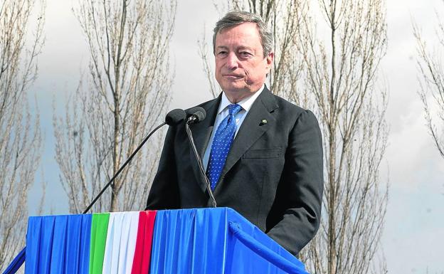 Draghi y su infinita luna de miel en Italia