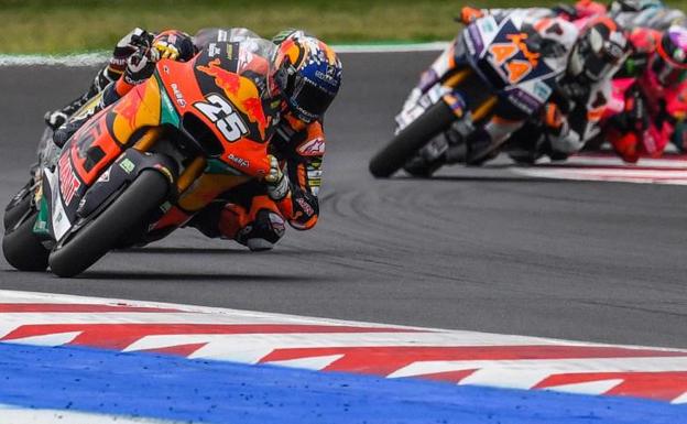 Raúl Fernández continúa a la caza de Gardner y Marc Márquez