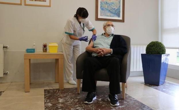 Salud comienza hoy la campaña de la tercera dosis en residencias de mayores