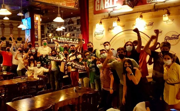 Carlos Suárez, pequeños avances y encuentro con los aficionados
