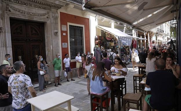 El Comité de Expertos se reúne este martes para avanzar hacia el nivel 0 de medidas «en gran parte de Andalucía»