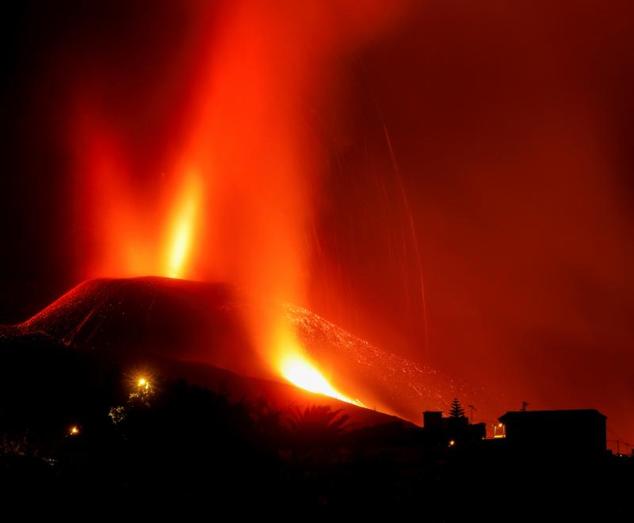 La erupción del volcán Cumbre Vieja, en imágenes