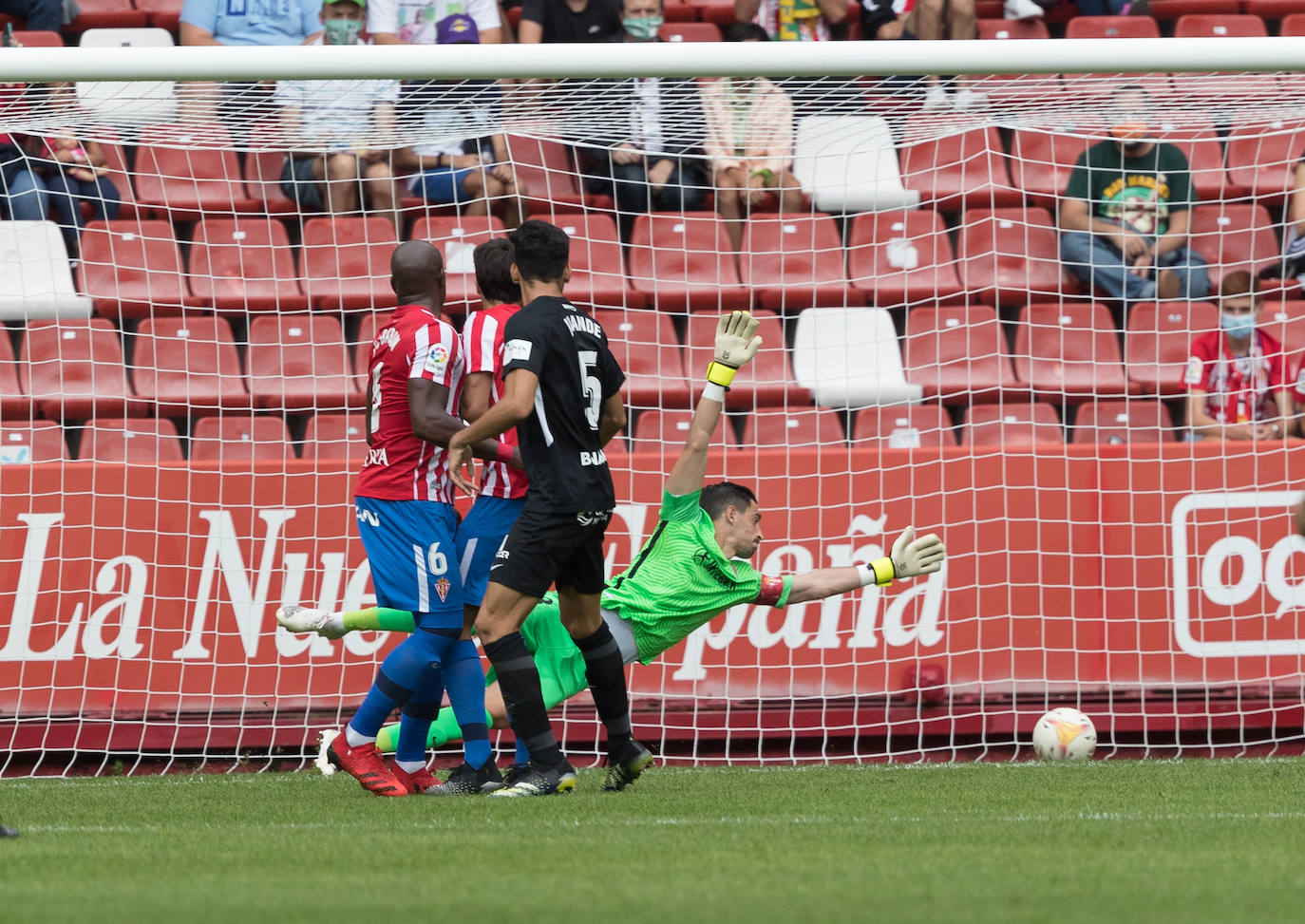 Lo mejor del choque entre el Sporting y el Málaga