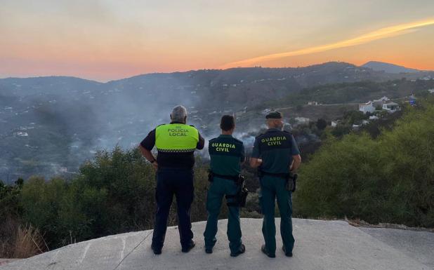 Extinguido el incendio forestal de Frigiliana