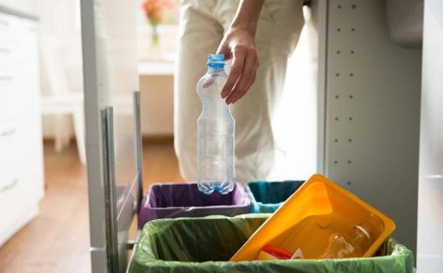 Doce sencillos pasos para reducir el plástico en casa