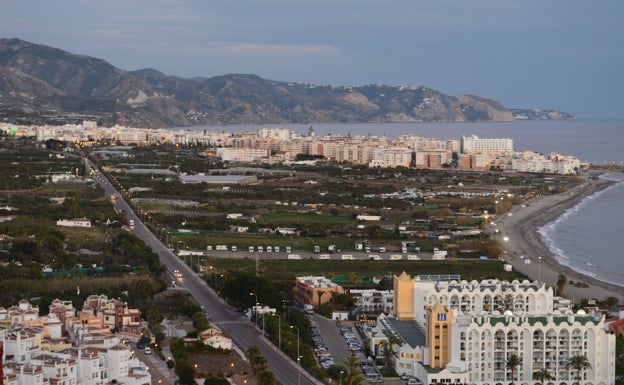 Nerja renuncia a los convenios urbanísticos para impulsar el paseo marítimo de El Playazo, que se hará por expropiación