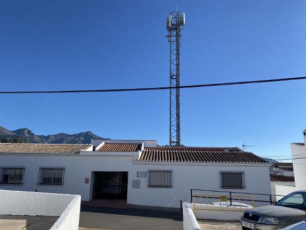 El Consejo Consultivo respalda la anulación de la licencia de una antena junto a una guardería en Frigiliana