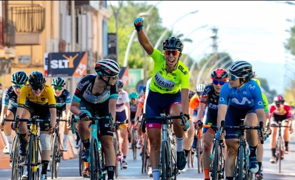 Málaga, en el trazado de la primer prueba ciclista femenina de élite que se desarrolla en Andalucía