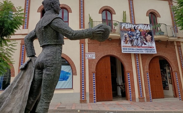 La plaza de Fuengirola abre sus taquillas para el festejo de rejones de este sábado