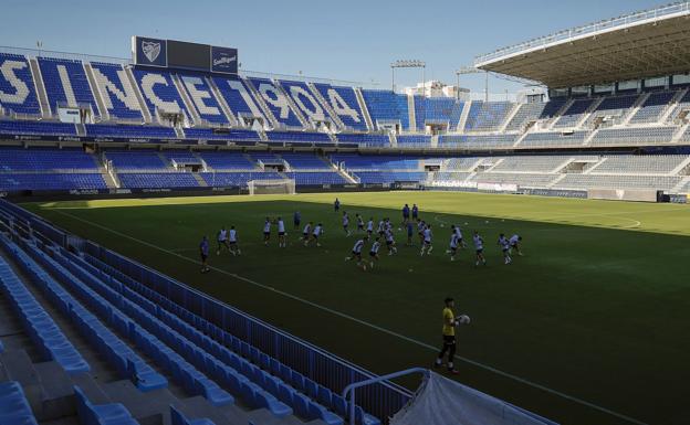 El Málaga organiza un entrenamiento a puertas abiertas en La Rosaleda para el Día de la Hispanidad