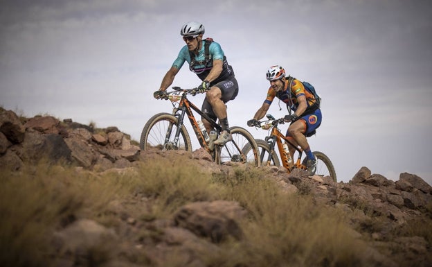 Pablo Guerrero, tercero en la Titan Desert en vísperas de la maratón