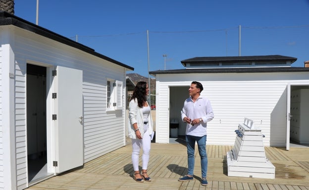 Torrox destina 230.000 euros a mejorar los equipamientos de sus playas