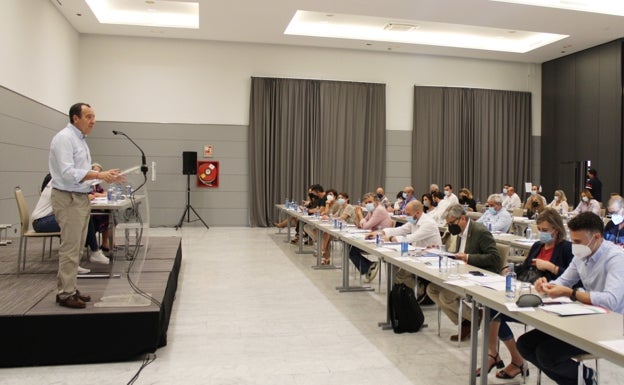 Las pistas del congreso federal del PSOE