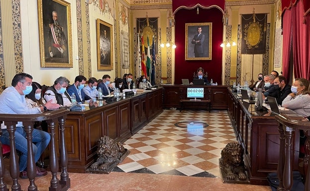 El Pleno aprueba bajar el coeficiente del IBI del 0,625 al 0,615 en Antequera