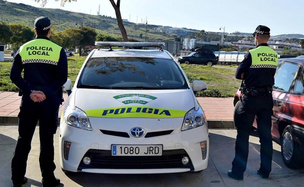 Apuñala a un joven en el costado porque se había peleado con sus amigos en una discoteca de Estepona