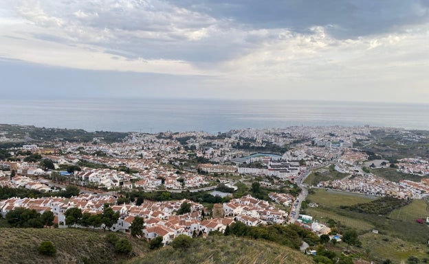 Nerja adjudica la renovación del alumbrado en 81 calles y 13 plazas